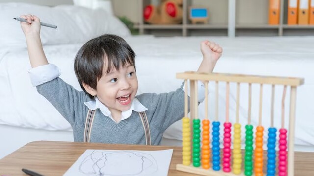 8 Kegiatan Seru yang Membantu Perkembangan Kognitif Anak Usia Dini